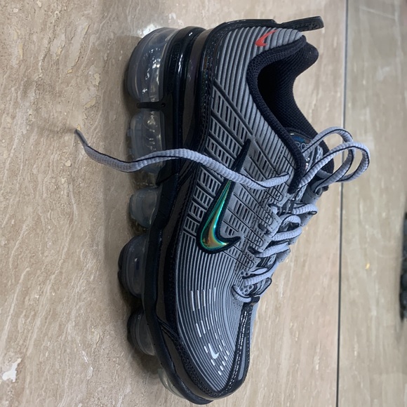 Brand new never worn Nike air Vapor max - Picture 2 of 3